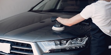 car rubbing waxing